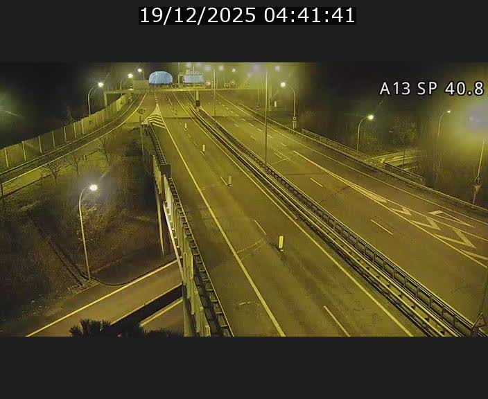 Webcam avec vue sur l'entrée côté allemand du tunnel Markusbierg à Schengen. Vue orientée vers le tunnel et Bettembourg