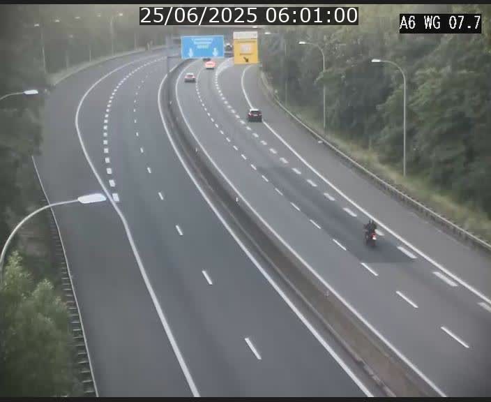 Traffic live webcam Luxembourg - Bridel - A6 - BK 7.7 - direction Belgique