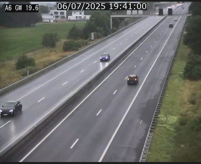 Traffic live webcam Luxembourg - Steinfort - A6 - BK 19.6 - direction Belgique