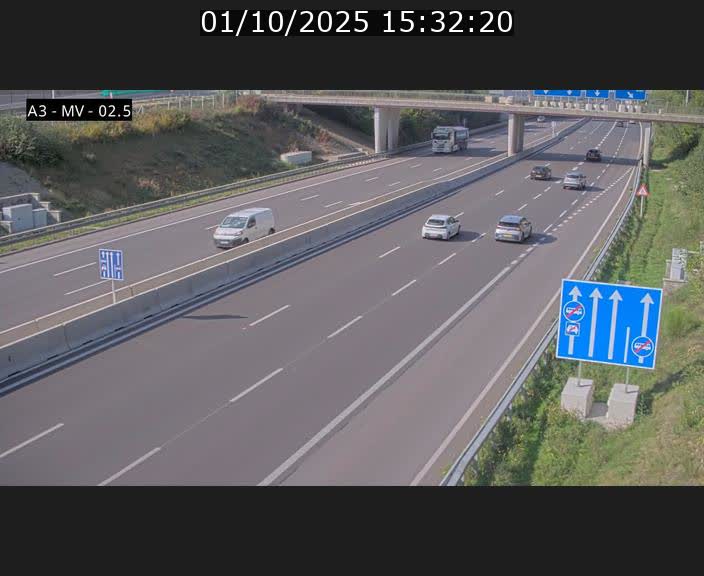Webcam autoroute A3 au Luxembourg à proximité de la Croix de Gasperich. Vue orientée vers Luxembourg