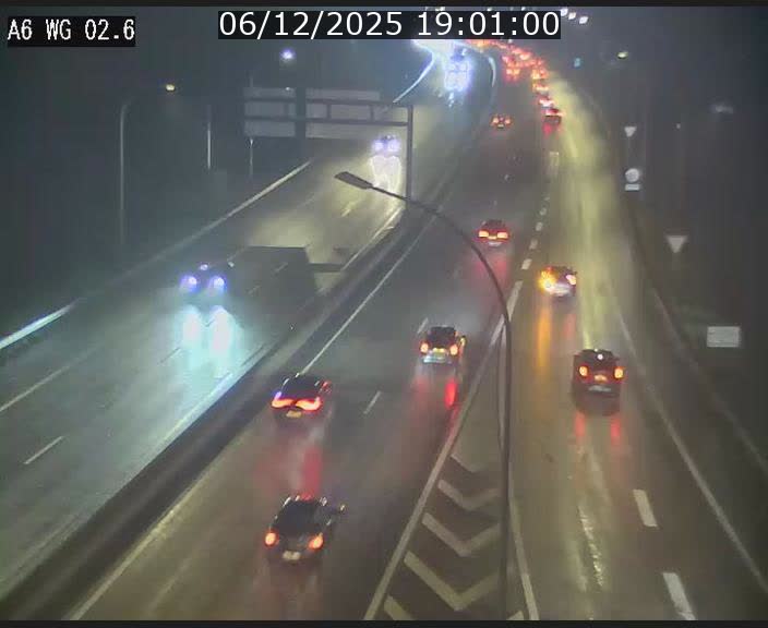 Traffic live webcam Luxembourg Croix de Cessange - A6 - BK 2.6 - direction France/Allemagne