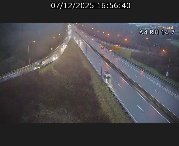 Traffic live webcam Luxembourg Jonction Lankelz - A4 - BK 14.7 - direction Luxembourg