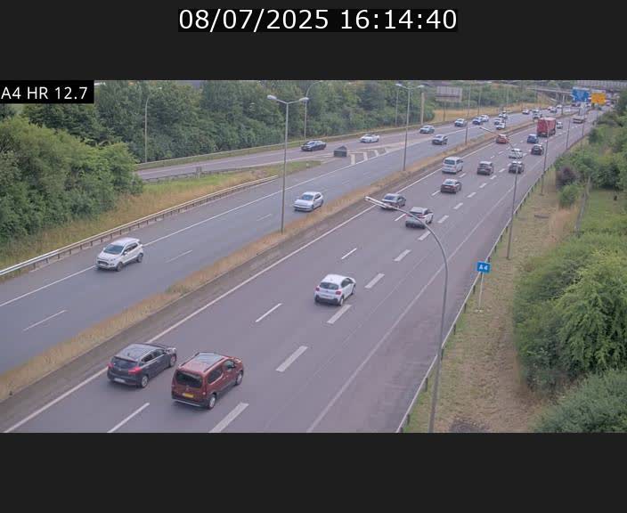 Traffic live webcam Luxembourg Esch sur Alzette - A4 - BK 12.7 - direction Esch-Belval
