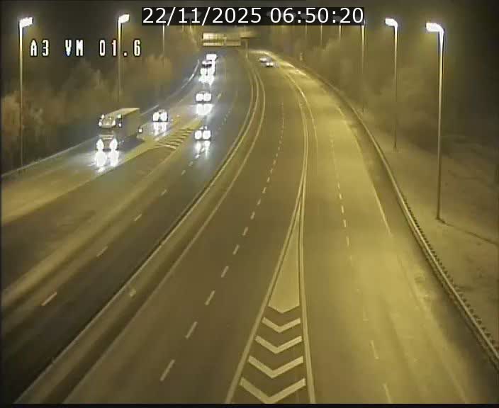 Traffic live webcam Luxembourg - Croix de Gasperich - A3 - BK 1.6 - direction France/Aire de Berchem