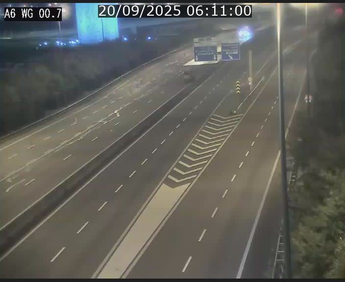 Traffic live webcam Luxembourg Croix de Cessange - A6 - BK 0.7 - direction A3 France