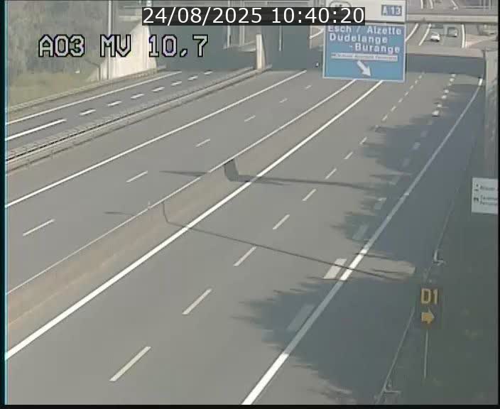 Traffic live webcam Luxembourg Croix de Bettembourg - A3 - BK 10.7 - direction France
