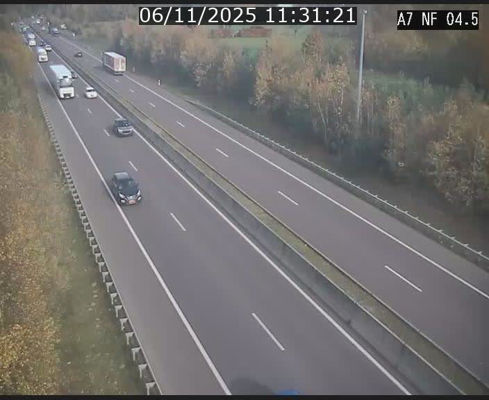Caméra autoroute Luxembourg A7 - Passage à gibier Rëngelbour - direction Tunnel Grouft