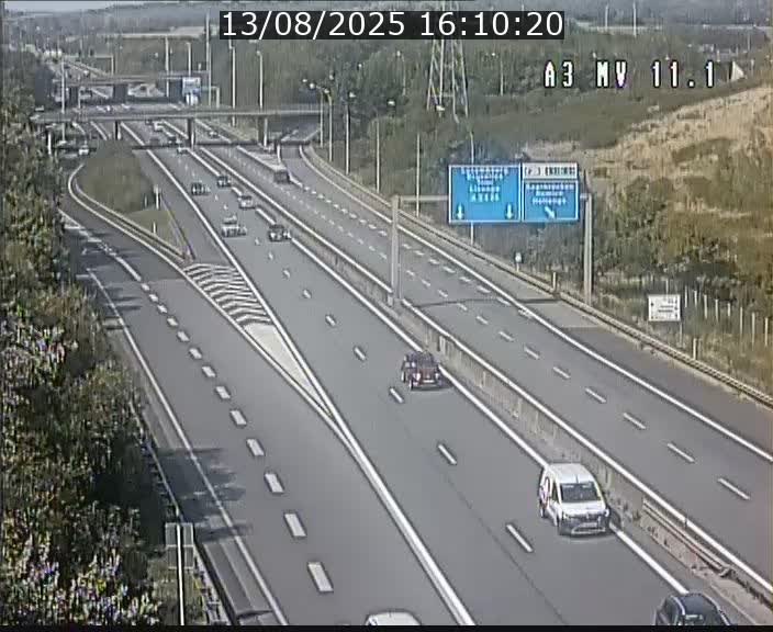 Traffic live webcam Luxembourg Croix de Bettembourg A3 - BK 11.1 - direction Luxembourg-ville