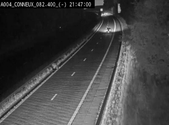 Webcam sur l'E411 avant les sorties 20 menant à Ciney, Dinant et Achêne. Vue orientée vers Namur