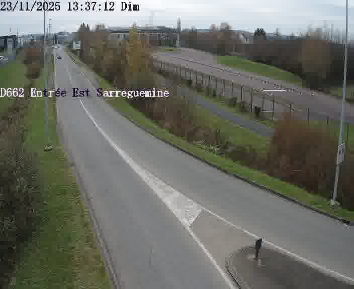 Point de vue trafic déployé sur D662 (France) à Sarreguemines, regardant vers Sarreguemines, aidant conducteurs et services à anticiper les flux.