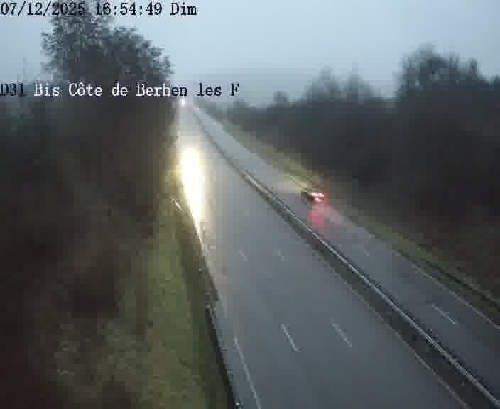 Webcam de surveillance sur D31bis (France) à Behren-lès-Forbach, cadrée vers Sarreguemines, proposant une information routière utile aux déplacements quotidiens.