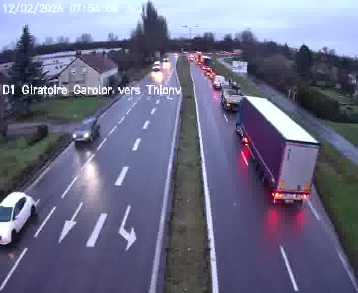 Webcam de surveillance sur D1 (France) à Ennery, cadrée vers Thionville, proposant une information routière utile aux déplacements quotidiens.