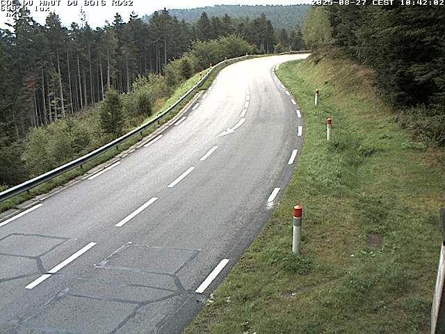 Webcam à 406 mètres d'altitude au niveau du col du haut du bois sur la RD32