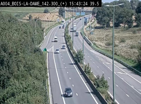 Webcam située entre la sortie 29 Neufchâteau et la jonction avec l'E25 en direction de Liège et Luxembourg
