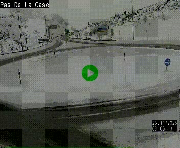 Webcam sur la N22 au niveau du poste frontière entre la France et Andorre à proximité de Pas de la Case à plus de 2000 mètres d'altitude