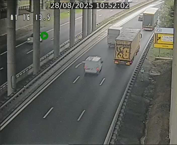 Traffic live webcam Luxembourg Senningen - A1 direction Luxembourg - BK 13.5