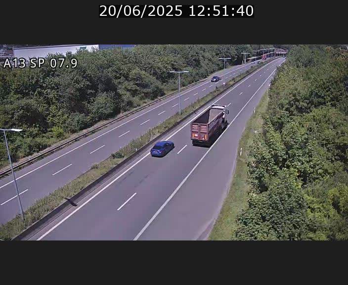 Traffic live webcam Luxembourg Jonction Lankelz - A13 direction Pétange - BK 7.9