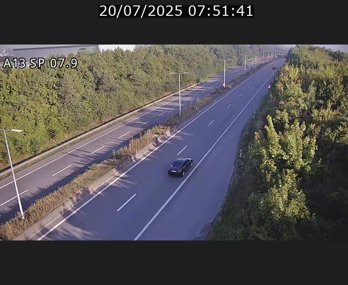 Traffic live webcam Luxembourg Jonction Lankelz - A13 direction Pétange - BK 7.9