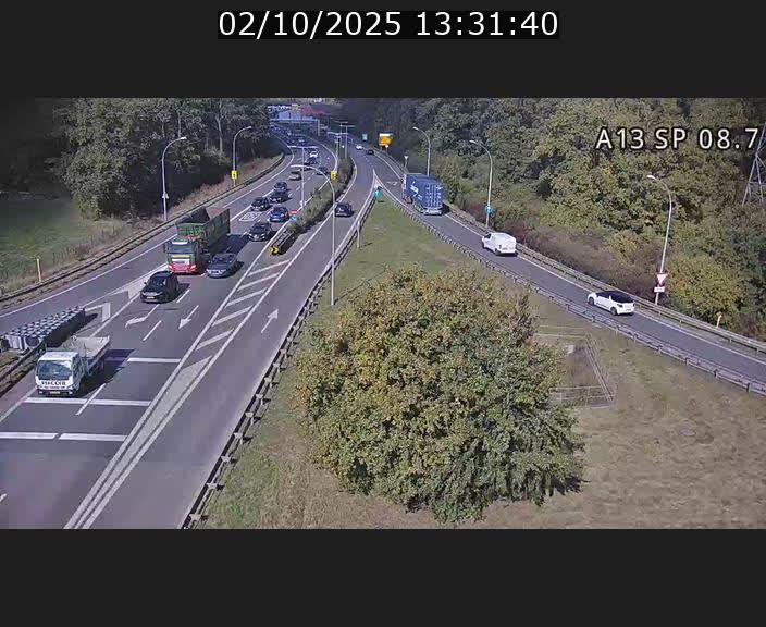 Traffic live webcam Luxembourg Jonction Lankelz - A13 direction Pétange - BK 8.7 