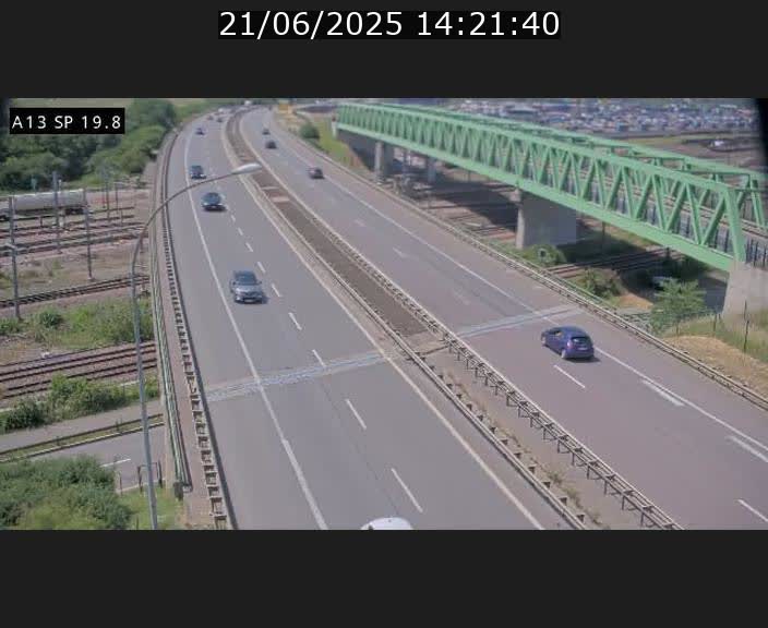 Traffic live webcam Luxembourg Croix de Bettembourg - A13 direction Esch-sur-Alzette - BK 19.8