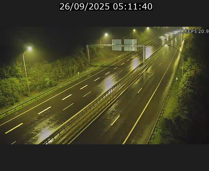 Traffic live webcam Luxembourg Croix de Bettembourg, rond-point d'Hellange - A13 direction Allemagne - BK 20.9