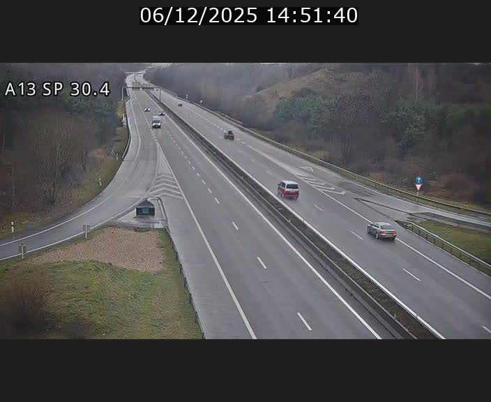 Traffic live webcam Luxembourg Altwies - A13 direction Luxembourg-ville - BK 30.4