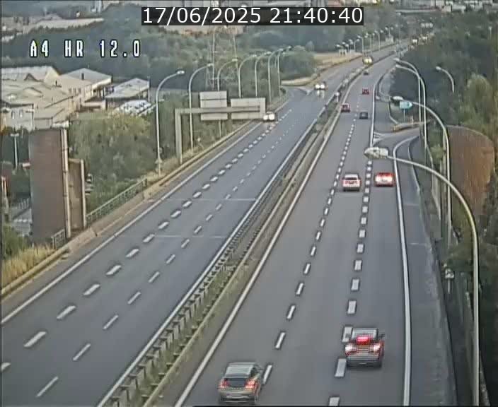 Traffic live webcam Luxembourg Jonction Foetz - A4 - BK 12.0 - direction Esch sur Alzette
