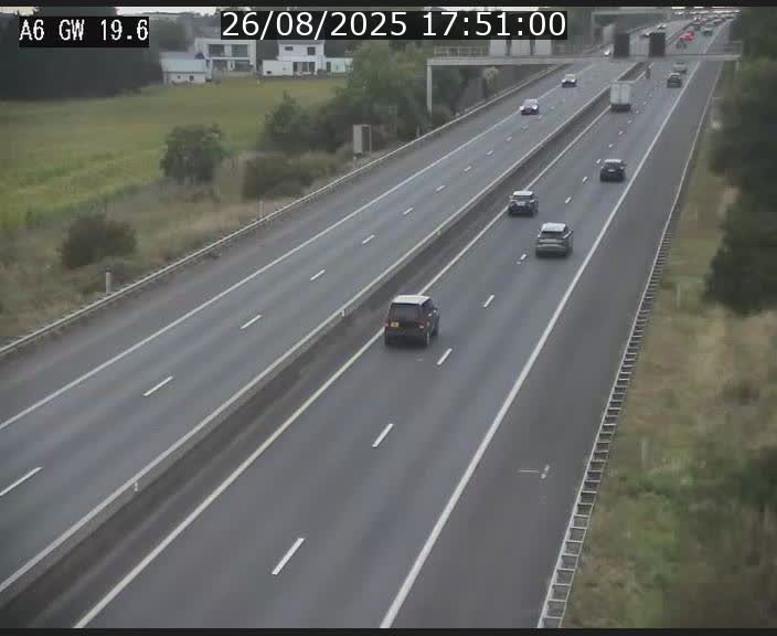 Traffic live webcam Luxembourg - Steinfort - A6 - BK 19.6 - direction Belgique