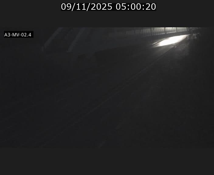 Webcam autoroute de la France (A3) au Luxembourg à Fentange, à proximité de la Croix de Gasperich. Vue orientée vers la Cloche d'Or