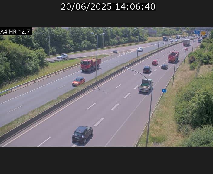 Traffic live webcam Luxembourg Esch sur Alzette - A4 - BK 12.7 - direction Esch-Belval