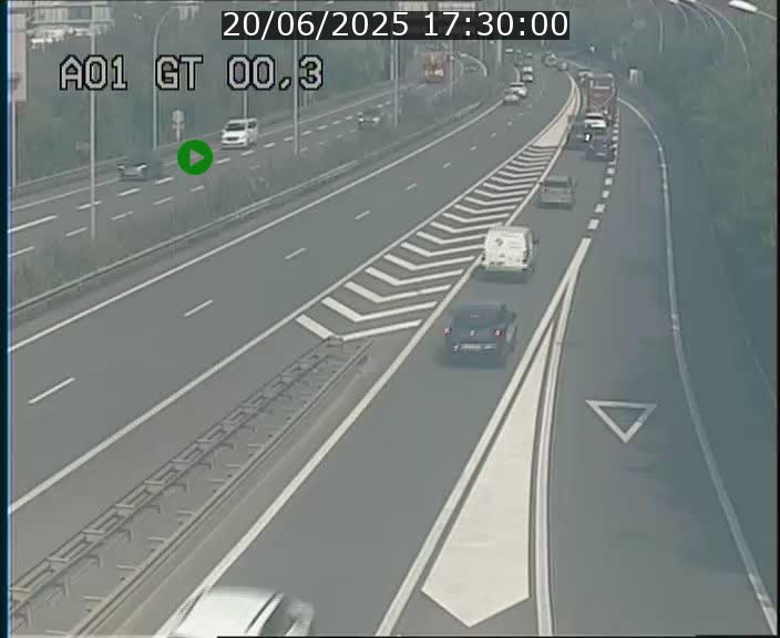 Traffic live webcam Luxembourg Croix de Gasperich - A1 direction Kirchberg - BK 0.3