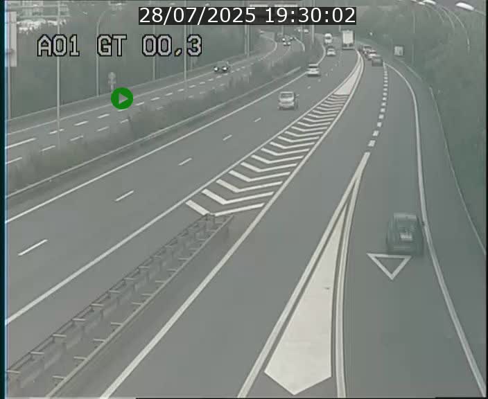 Traffic live webcam Luxembourg Croix de Gasperich - A1 direction Kirchberg - BK 0.3