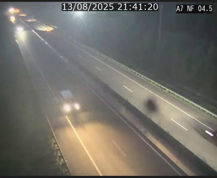 Caméra autoroute Luxembourg A7 - Passage à gibier Rëngelbour - direction Tunnel Grouft