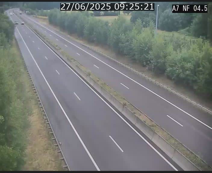 Caméra autoroute Luxembourg A7 - Passage à gibier Rëngelbour - direction Tunnel Grouft