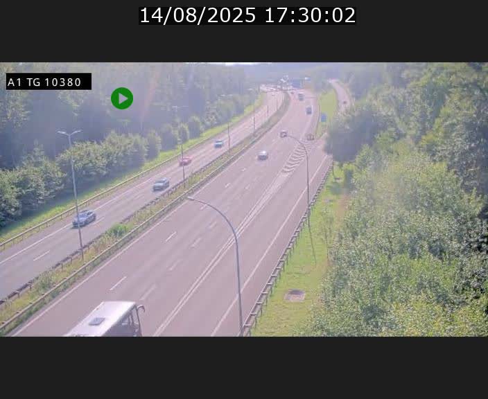 Traffic live webcam Luxembourg Senningerberg - A1 direction Luxembourg Kirchberg - BK 10.3