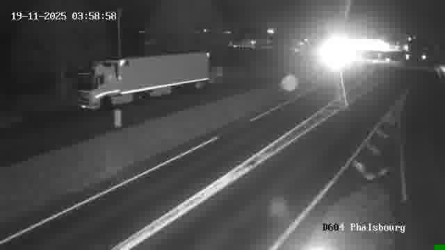 Webcam de surveillance sur D604 (France) à Phalsbourg, cadrée vers Phalsbourg, proposant une information routière utile aux déplacements quotidiens.