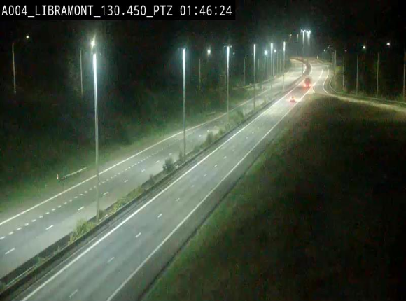 Webcam E411 à hauteur de la sortie 25 de Libramont menant vers Bouillon, Sedan et Reims via la N89. Vue orientée vers Bruxelles