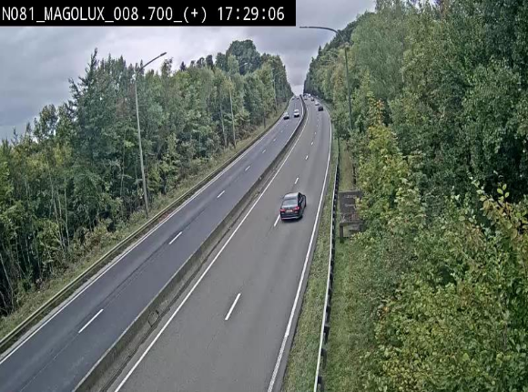Webcam sur la N81 (E411) à hauteur de la jonction avec la N883. Vue orientée vers Longwy