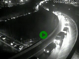 Caméra autoroute à la jonction entre l'A7 et la D301 (Boulevard urbain Sud de Lyon) à Feyzin, au sud de Lyon. Vue orientée vers Mions