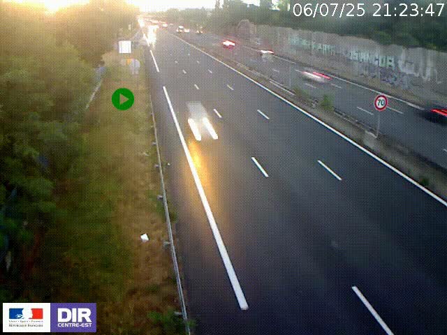 Webcam à Bron sur l'A43 à la jonction avec le boulevard périphérique de Lyon (D383). Vue orientée vers Lyon