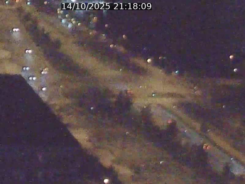 Webcam sur l'avenue John Fitzgerald Kennedy (N51) avec vue sur le Pont rouge (Pont Grande Duchesse Charlotte), l'arrêt Pfaffenthal et l'entrée du quartier Kirchberg