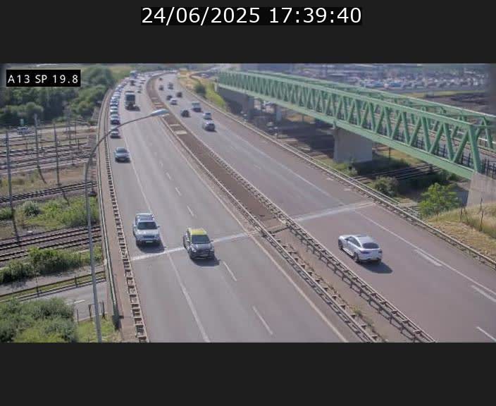 Traffic live webcam Luxembourg Croix de Bettembourg - A13 direction Esch-sur-Alzette - BK 19.8