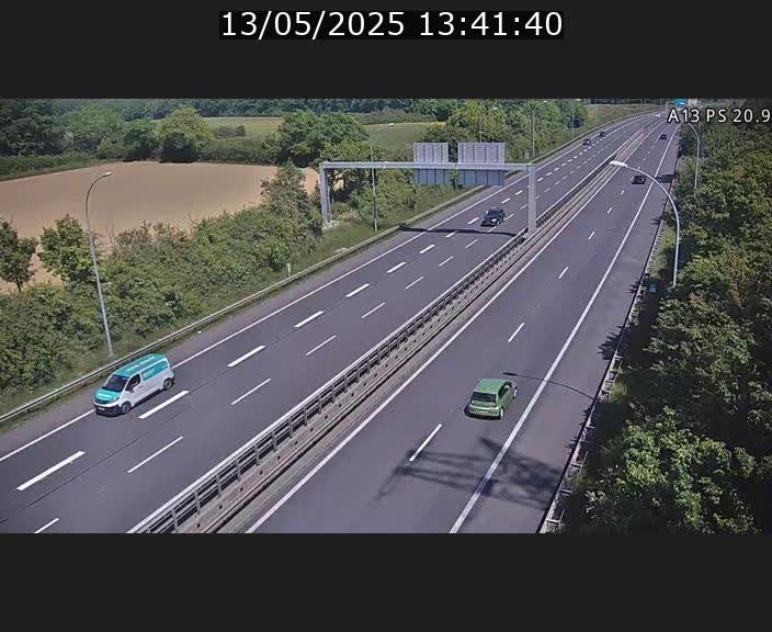 Traffic live webcam Luxembourg Croix de Bettembourg, rond-point d'Hellange - A13 direction Allemagne - BK 20.9