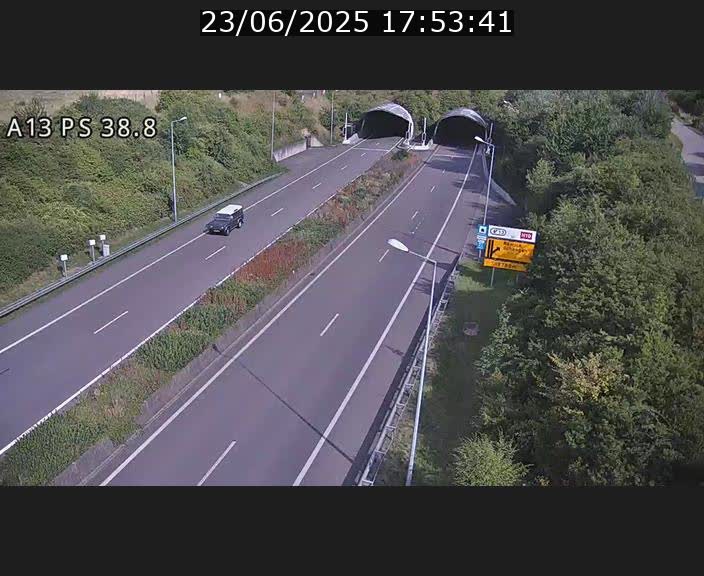 Webcam autoroute A13 à l'entrée ouest du tunnel Markusbierg à Schengen. Vue orientée vers Mondorf-les-Bains