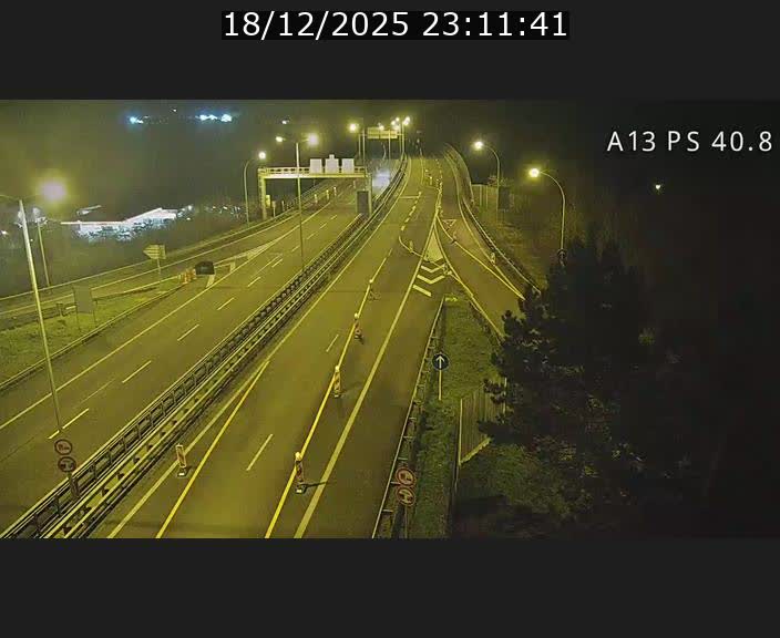 Webcam autoroute A13 à la sortie est du tunnel Markusbierg à Schengen. Vue sur le pont de la Moselle, vers l'Allemagne