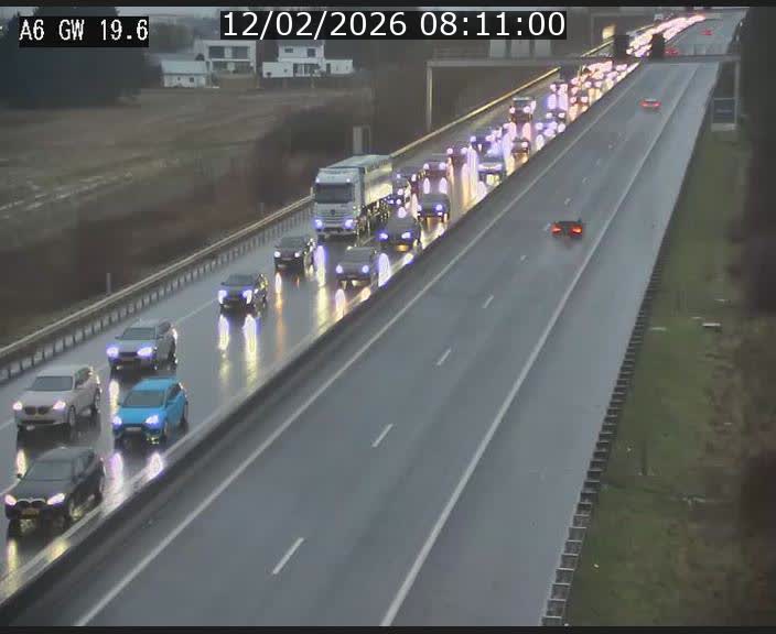 Traffic live webcam Luxembourg - Steinfort - A6 - BK 19.6 - direction Belgique