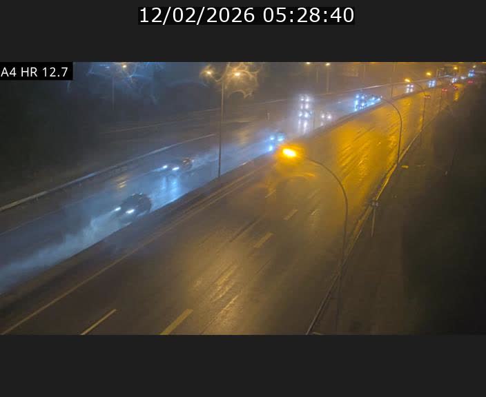 Traffic live webcam Luxembourg Esch sur Alzette - A4 - BK 12.7 - direction Esch-Belval