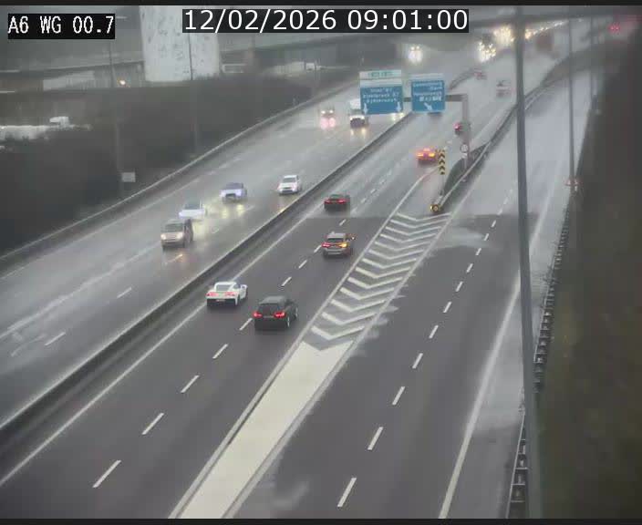 Traffic live webcam Luxembourg Croix de Cessange - A6 - BK 0.7 - direction A3 France