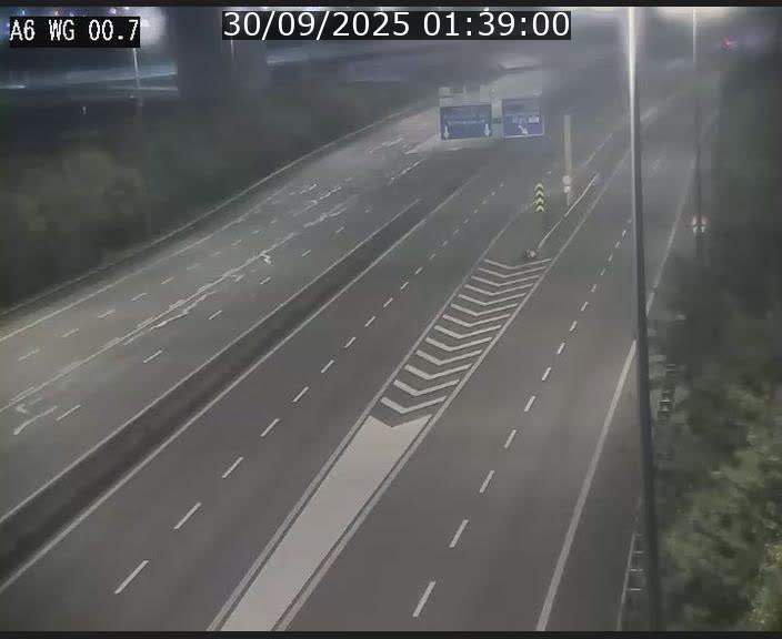 Traffic live webcam Luxembourg Croix de Cessange - A6 - BK 0.7 - direction A3 France