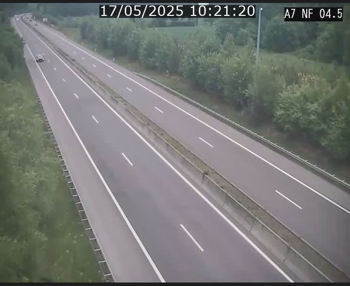 Caméra autoroute Luxembourg A7 - Passage à gibier Rëngelbour - direction Tunnel Grouft